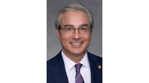 Sen. Michael Lee selected to replace Newton as Senate majority leader