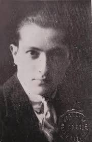 Eugenio Abelardo Ruiz Velasco Nacido en la avenida Domingo Ruiz No 9 el 14  de agosto de 1905, siendo hijo de Don Fidencio Eliseo Ruiz Córdova y Doña  Genara Velasco Corzo. Fotografía