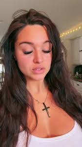 Joi Lee's Instagram, Twitter & Facebook