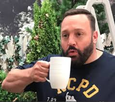 Leah Remini Posted This Instagram From The Set Of "Kevin Can Wait" And  People Feel Kind Of Awkward