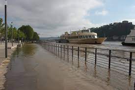 Same day and free shipping options. Hochwasser Pegelstand Von 12 34 Meter Ist In Koblenz Moglich Koblenz Region Rhein Zeitung