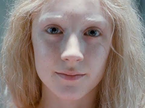 Hanna (2011) — Kicking the Seat