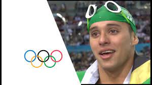 Chad le clos is a south african swimmer who has competed at the 2012 and 2016 olympic games. Chad Le Clos Wins 200m Butterfly Gold Phelps Wins Silver London 2012 Olympics Youtube