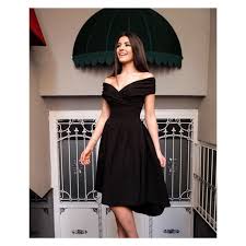 Madonna Yaka Midi Boy Elbise 2 Farkli Renk Secenegi Ile 94 90 Xs S M L Xl Beden Siyah Kirmizi Whatsapp 0 506 170 6 Elbise Kiyafet Madonna