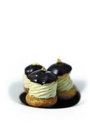 Profiteroles Par Ecole De Cuisine Alain Ducasse Recette Profiteroles Patisserie Francaise Desserts A L Assiette
