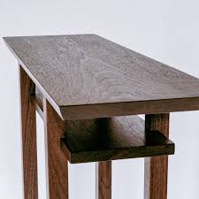 En Stock Haut Mince Noyer Cote Table Etroite Table En Bois Etsy Fine Furniture Design Modern Style Furniture Narrow Table