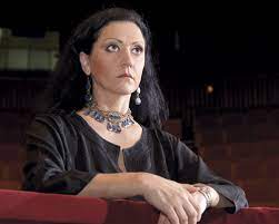 28 de rezultate pentru eticheta beatrice rancea. Beatrice Rancea N Am Simtit Nevoia Sa Devin Mama Marea Dragoste