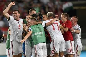 A magyar labdarúgó szövetség pénteken megállapodott a férfi válogatott szövetségi kapitányával, és a felek 2025 végéig szóló szerződést kötöttek, ezzel folytatva a megkezdett munkát, biztosítva a. Legyozte A Wales Csapatat A Magyar Labdarugo Valogatott A Hirek Foutcaja