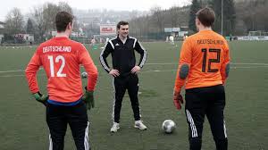 Finde deine adidas produkte in der kategorie: Willkommen Bei Den Aktuellen Nachrichten Von Fifa Com Fritsch Cp Fussball Ist In Deutschland Relativ Unbekannt Fifa Com