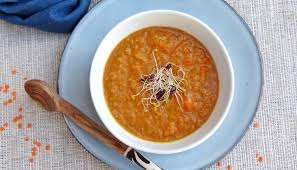 Mettre 90 grammes d'oignons coupés en deux, 300 grammes de carottes coupées en ajouter 200 grammes de lentilles corail, 1250 grammes d'eau, 1 cube de bouillon de légumes, 40 grammes de concentré de. Soupe Aux Lentilles Corail Curry Coco Du Bio Dans Mon Bento