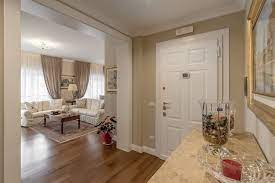 Ingresso Facile Ristrutturare Ingresso Corridoio Scale In Stile Classico Homify Arredamento Salotto Classico Arredamento Ingresso Arredamento