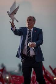 Salih arda, 2017 yılında selanik usulü bir düğün ile dünya evine girmiştir. Ince