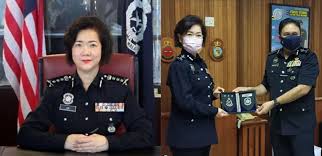 List of notable or famous politicians from malaysia, with bios and photos, including the top politicians born in malaysia and even some popular politicians who dato' seri anwar bin ibrahim (jawi: Datuk Dr Lee Bee Phang Is Pdrm S 1st Malaysian Chinese Woman To Reach Rank Of Commissioner
