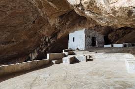 Maybe you would like to learn more about one of these? Syros To Ekklhsaki Poy Einai Kyriolektika Xtismeno Mesa Sto Braxo