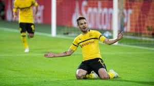 Reus selbst sieht sich auf einem guten weg und kurz vor der rückkehr ins mannschaftstraining. Borussia Dortmund Wie Sich Raphael Guerreiro Wieder In Den Vordergrund Spielt Beim Bvb Bvb 09