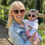 Lora Dodd's Instagram, Twitter & Facebook