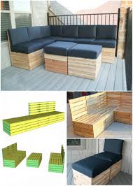 Bien entendu nos meubles d'extérieur sont adaptés pour résister aux conditions météo mais nous. 36 Facons Ingenieuses De Recycler De Vieilles Palettes En Mobilier D Exterieur