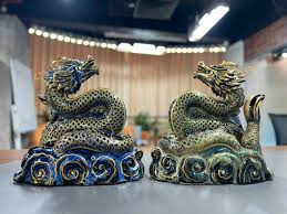 Rượu Linh Vật Rồng Sứ 2024 Long Vân Hội Lộc ROYAL DARIUS XO GOLD 23K