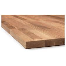 Plan De Travail Chene Massif Utilise Pour Creer Des Etagere Dans Le Placard D Une Salle De Bain Comptoirs De Cuisine En Bois Plan De Travail Meuble Bois Massif