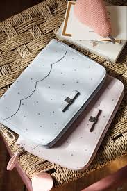 Pasito A Pasito Protege Carnet De Sante Bleu Glace Chelsea Carnet De Sante Protege Carnet De Sante Chelsea