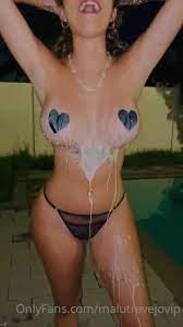 Malu Trevejo Topless Tits Milk OF