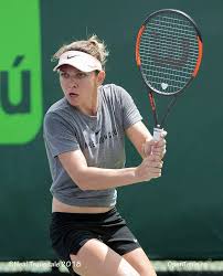 Simona halep se apropie de 40.000.000 dolari câştigaţi din tenis. Wta Romania Simona Halep Training On Wednesday In Miami Facebook