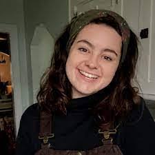 Claire Romine's Instagram, Twitter & Facebook