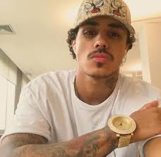 Mc livinho, maejor e gerexmúsica: Mc Livinho Cancela Show Ao Nao Ser Reconhecido Por Segurancas No Local