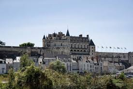 Venez Visiter La Ville D Amboise Et Son Chateau En Une Journee Ou Plus En 2020 Chateau Val De Loire Loire