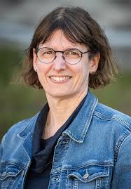 Kristin Michel's Instagram, Twitter & Facebook