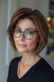 65+ Stunning Short Hairstyles for Women Over 50 with Glasses in 2024