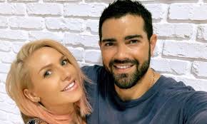 Search, discover and share your favorite sharna burgess gifs. Dwts Star Jesse Metcalfe Talks Undeniable Chemistry With Sharna Burgess Exclusive Hello