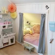 finabarnsaker vilket mysigt krypin huntorp kinderschlafzimmer kinder zimmer zimmer einrichten