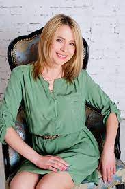 Search good looking single women today. Meet Single Russian Women Living In The Us Unlimited Contact And Online Dating With Beautiful Russian L Russian Women For Marriage Russian Women Russian Bride
