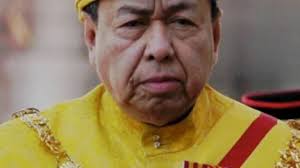 Raja zarina is on facebook. Selangor Sultan Marries Rtm News Reader Norashikin Updated