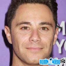 Nghệ sĩ dance Nick Dobbs