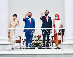 Menurut wakil menteri pendidikan dan kebudayaan yaitu musliar kasim, kurikulum 2013. Pertemuan Presiden Jokowi Dan Perdana Menteri Jepang Bahas Empat Poin Kerjasama Portal Probolinggo