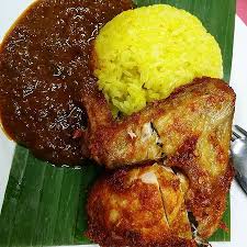 The fried chicken here is crispy and tasty on the outside and juicy on the inside. Nasi Lemak Saleha Kuala Lumpur Restaurant Reviews Photos Phone Number Tripadvisor