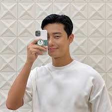Today is the day we thank your parents for bringing you into the world. Park Seo Joon Son Ye Jin Park Min Young And More 16 Top Korean Actors On Instagram You Need To Follow Vogue India