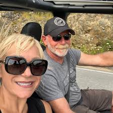 Damien's… buff chick with 2 slices of the meat lovers 🔥🔥🔥