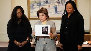 ‘I Want to Encourage Other Victims’: More R. Kelly Accusers Speak