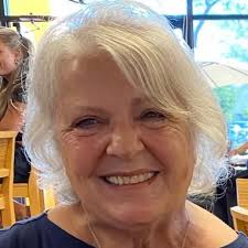 مهما تجلبه الانتخابات، سأكون فخورًا دائمًا بالوقوف كتفًا لكتف مع  @liz__cheney. 🤍🇺🇸