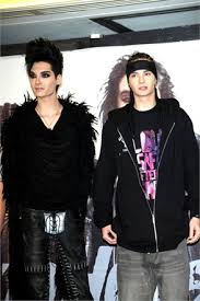 Voir plus d'idées sur le thème cinéma, bill kaulitz, tom kaulitz. Bill And Tom Kaulitz Vogue It
