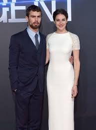 Shailene woodley is a giant hugger. Shailene Woodley Stuns In Backless White Gown As She Leads Stars At Glamorous Insurgent Premiere Mirror Online
