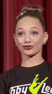 Lily Smiley's Instagram, Twitter & Facebook