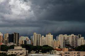 Ao longo do ano, em geral a temperatura varia de 10 °c a. Semana Do Ano Novo Comeca Com Alerta De Temporal Em Curitiba