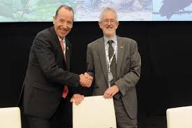 David Morgan, CITES Secretariat, and Vincent Fleming, UK, Chair of  Committee I