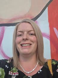 I made 2 ingredients dough and it is 1 point per serving I cooked them for  22 mins in the air fryer flipping at 11 mins @ 390° Used a egg white