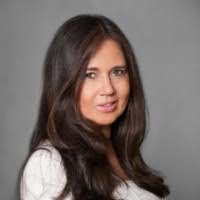 Debra Bricker's Instagram, Twitter & Facebook