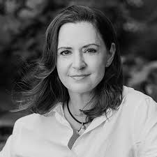 Dressed to Kiss: Robens, Myretta, Hunter, Madeline, Linden, Caroline,  Frampton, Megan: 9781534699472: Amazon.com: Books